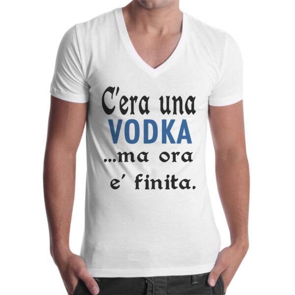 T-Shirt Uomo Scollo V C'ERA UNA VODKA