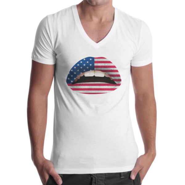 T-Shirt Uomo Scollo V USA LIPS 1 T-Shirt Uomo Scollo V USA LIPS